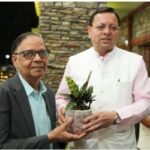 मुख्यमंत्री आवास में सीएम ने किया वित्त आयोग के प्रतिनिधिमंडल का स्वागत