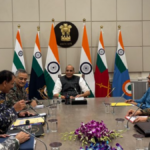 रक्षा मंत्री ने तीनों सेना प्रमुखों के साथ बैठककर सुरक्षा हालात का लिया जायजा