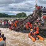 पुणे ब्रिज दुर्घटना: हादसे में चार की मौत, कांग्रेस ने जताया दुख, कहा- जवाबदेही तय होना जरूरी