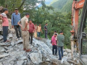 uk-rpg-03-aapda-men-lapta-vis-uk10030_07092025221904_0709f_1757263744_213 (1)