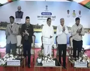 94261b221bf850bf644dbbce02936894