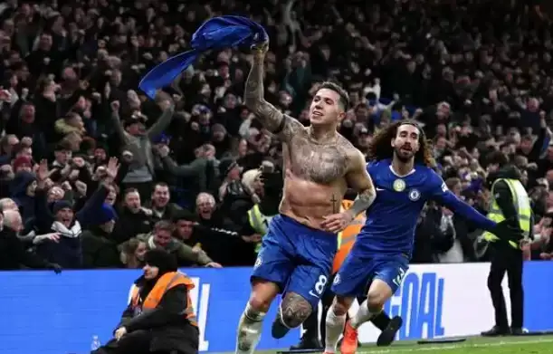 4b7b1fbaef8d542f7b8f18d00ef04676