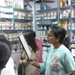 सुशीला तिवारी अस्पताल के नजदीक के मेडिकल स्टोरों पर छापा कई मेडिकल स्टोरो पर अनियमितताएं पाई गई