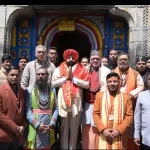 केदारनाथ धाम पहुंचे राज्यपाल, श्रद्धालुओं से संवाद कर यात्रा व्यवस्थाओं का लिया फीडबैक