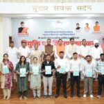 मुख्यमंत्री धामी ने विभिन्न पदों पर चयनित 221 अभ्यर्थियों को सौंपे नियुक्ति पत्र