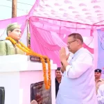 गणेश जोशी ने शहीद कैप्टन दल बहादुर थापा की प्रतिमा का अनावरण किया
