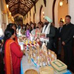 राज्यपाल ने महिला स्वयं सहायता समूहों की उत्पाद प्रदर्शनी का किया अवलोकन