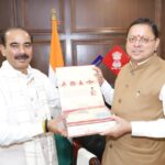मुख्यमंत्री धामी और केंद्रीय राज्य मंत्री अजय टम्टा की मुलाकात, सड़क परियोजनाओं व क्षेत्रीय विकास पर हुई चर्चा