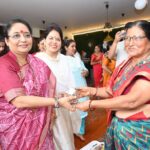 रितु खंडूड़ी ने सीमाओं पर तैनात जवानों के लिए भेजीं हस्तनिर्मित राखियां