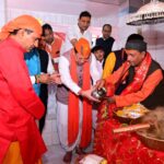 देवीधुरा में ऐतिहासिक बग्वाल मेले की धूम, सीएम धामी ने की माँ वाराही की पूजा-अर्चना