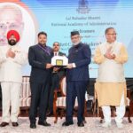 मसूरी में IAS प्रशिक्षुओं को उपराष्ट्रपति ने किया संबोधित
