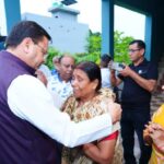 मुख्यमंत्री धामी ने शहीद अमित कुमार अणथ्वाल के परिजनों को किया सम्मानित