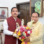 केंद्रीय शिक्षा मंत्री से मिले डॉ. धन सिंह रावत, उच्च शिक्षा परियोजनाओं पर हुई चर्चा