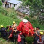 नम आंखों से मां नंदा की डोली को दी विदाई, वाण से वेदनी के लिए रवाना हुई जात