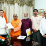 मुख्यमंत्री धामी से मिला स्वतंत्रता सेनानी उत्तराधिकारी परिवार समिति का प्रतिनिधिमंडल