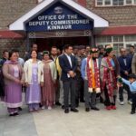 नम आँखें व बैंड-बाजे की धुन… जानिए रिकांगपिओ में किस बड़े अधिकारी को दी गई यह ऐतिहासिक विदाई?