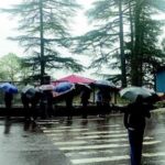 हिमाचल के ऊंचे क्षेत्रों में बर्फबारी से बढ़ी ठंड, साच पास बंद; 30 सितंबर से मौसम शुष्क रहने के आसार