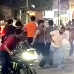 रानीपुर मोड़ पर ओवरटेक को लेकर भिड़े दो गुट, जमकर चले ईंट-पत्थर और लाठी-डंडे
