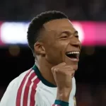 एमबाप्पे के दो गोल से रियल मैड्रिड ने बार्सिलोना को 2-1 से हराया